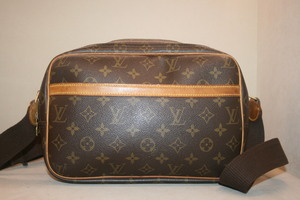 Louis Vuitton Monogram REPORTER Cross Bag pm