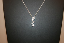 Tiffany & Co. BUBBLE 5P DIA pendant PT 