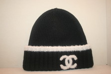 Chanel  CC logo BEANIE 