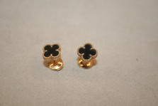 Van Cleef & Arpels sweet  Alhambra  earings ~~~