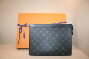 Louis Vuitton VOYAGE 