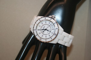 Chanel J12  White 12P